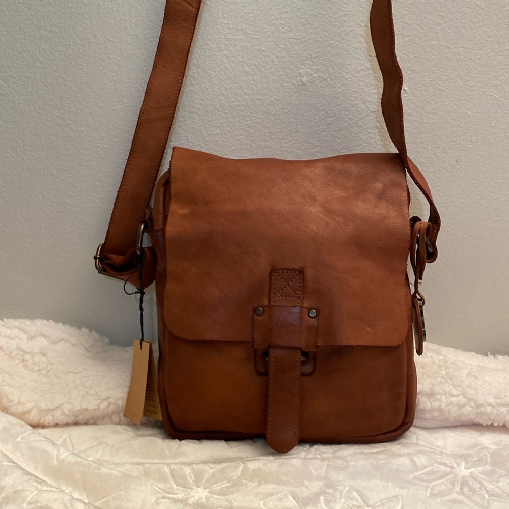 Harbour 2nd leather crossbody.